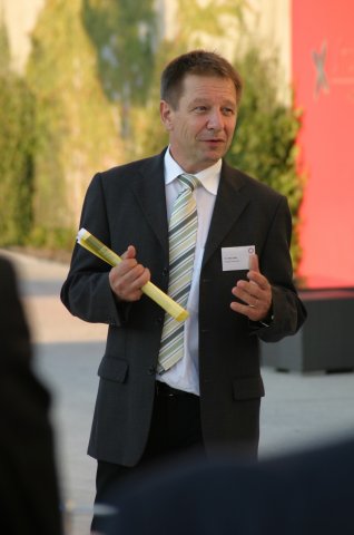 kgf-scs_award13_3_naef01