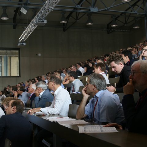 12_lecturehall_3838