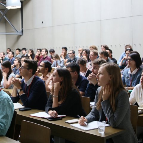 12_lecturehall_4752