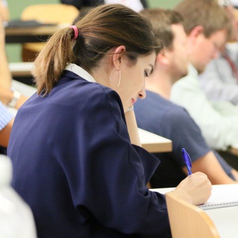 12_lecturehall_5004