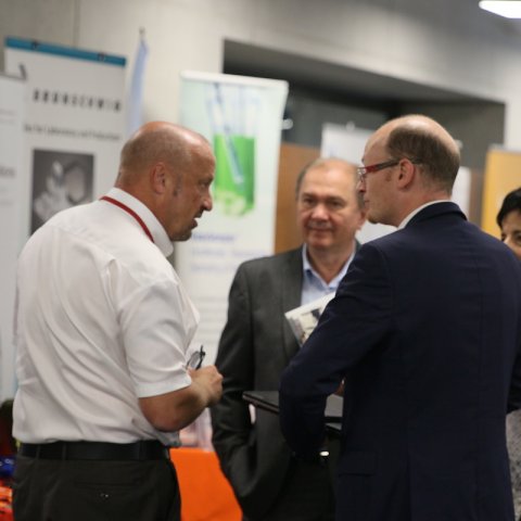 14_exhibitors_4647