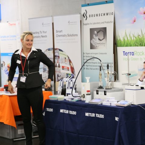 14_exhibitors_4872